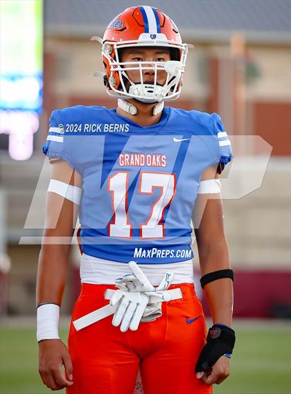 Thumbnail 3 in Grand Oaks vs College Park photogallery.