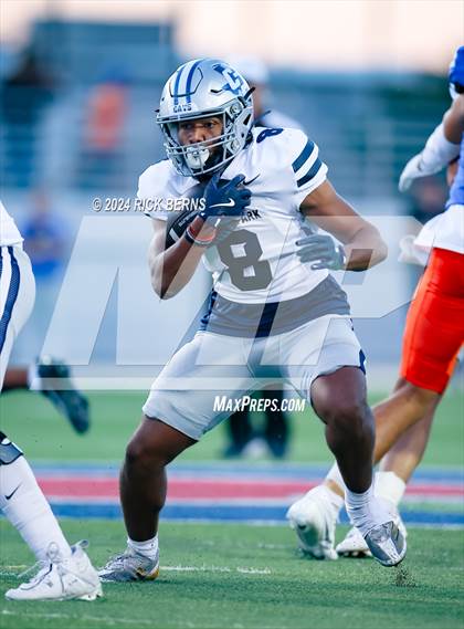 Thumbnail 1 in Grand Oaks vs College Park photogallery.