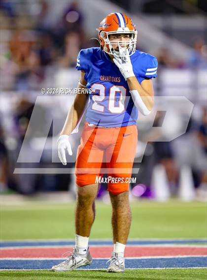 Thumbnail 3 in Grand Oaks vs College Park photogallery.
