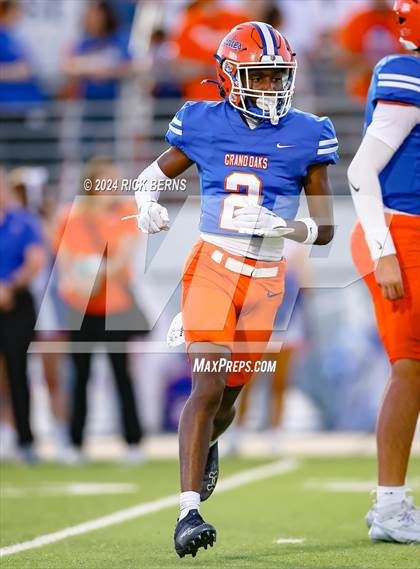 Thumbnail 3 in Grand Oaks vs College Park photogallery.