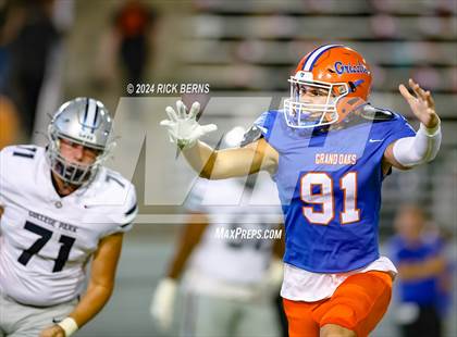 Thumbnail 2 in Grand Oaks vs College Park photogallery.