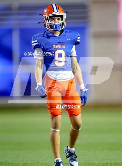 Thumbnail 2 in Grand Oaks vs College Park photogallery.