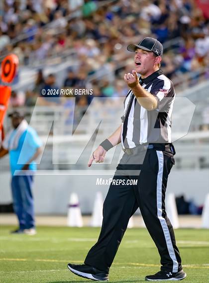 Thumbnail 3 in Grand Oaks vs College Park photogallery.