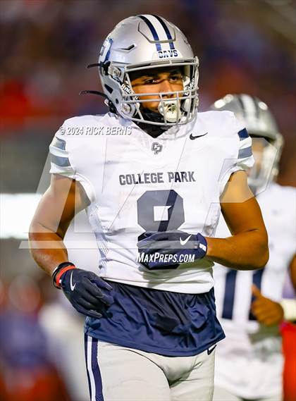 Thumbnail 1 in Grand Oaks vs College Park photogallery.