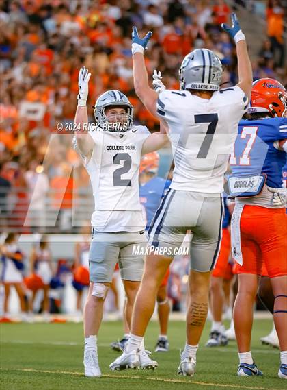 Thumbnail 3 in Grand Oaks vs College Park photogallery.