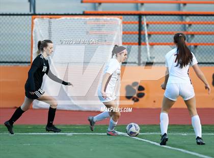 Thumbnail 2 in Menlo-Atherton @ Woodside photogallery.