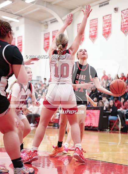 Thumbnail 2 in Baldwinsville vs Rome Free Academy (NYSPHSAA Section 3 AAA Quarterfinal) photogallery.
