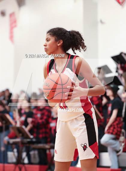 Thumbnail 1 in Baldwinsville vs Rome Free Academy (NYSPHSAA Section 3 AAA Quarterfinal) photogallery.