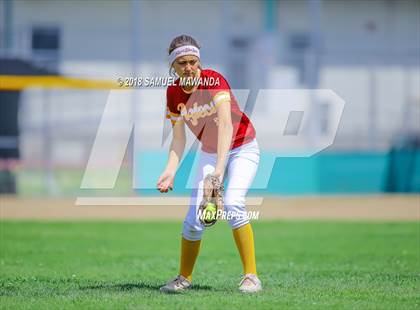 Thumbnail 2 in Crescenta Valley vs Barstow photogallery.