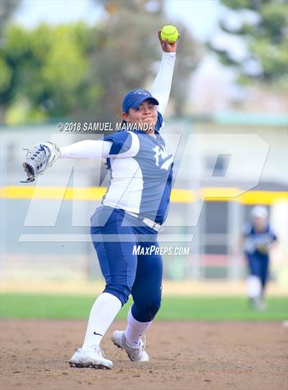 Thumbnail 3 in Crescenta Valley vs Barstow photogallery.