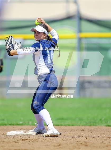 Thumbnail 2 in Crescenta Valley vs Barstow photogallery.
