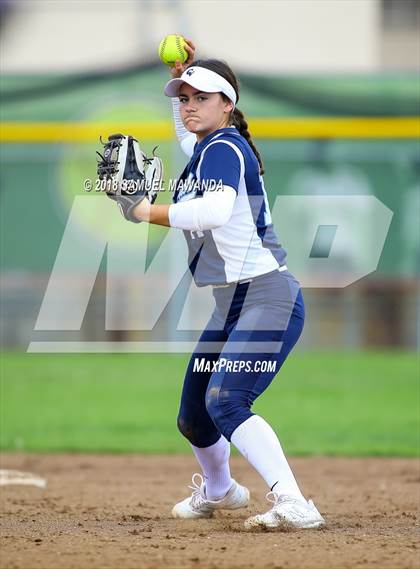 Thumbnail 2 in Crescenta Valley vs Barstow photogallery.