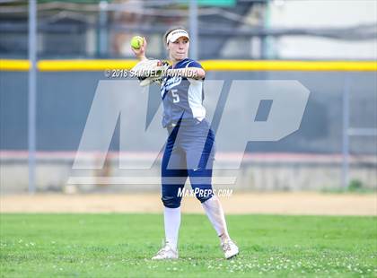 Thumbnail 3 in Crescenta Valley vs Barstow photogallery.