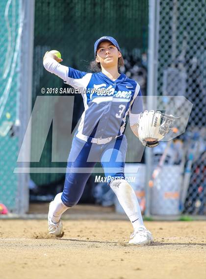 Thumbnail 3 in Crescenta Valley vs Barstow photogallery.