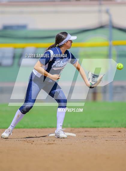 Thumbnail 3 in Crescenta Valley vs Barstow photogallery.