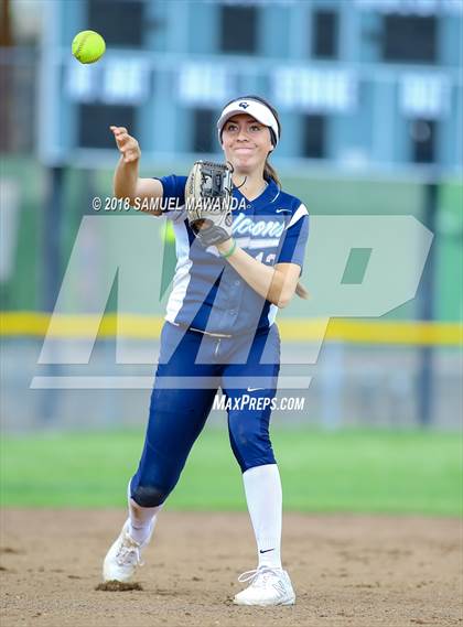 Thumbnail 3 in Crescenta Valley vs Barstow photogallery.