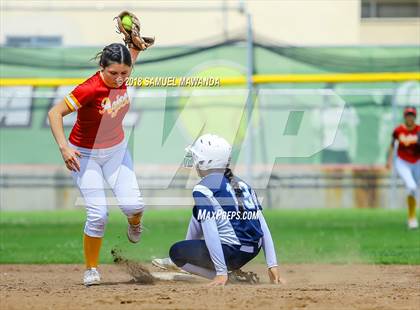 Thumbnail 2 in Crescenta Valley vs Barstow photogallery.