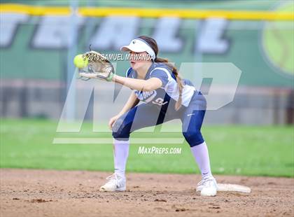 Thumbnail 3 in Crescenta Valley vs Barstow photogallery.