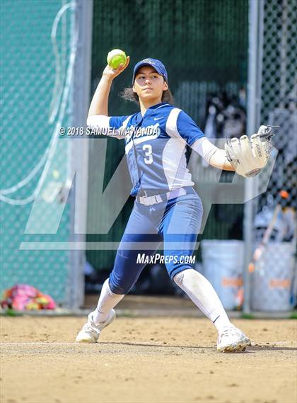 Thumbnail 2 in Crescenta Valley vs Barstow photogallery.