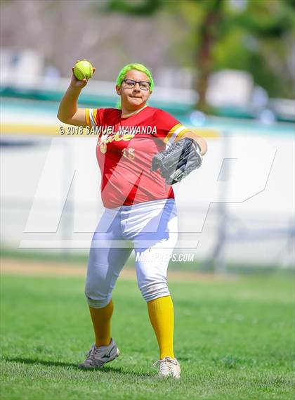 Thumbnail 3 in Crescenta Valley vs Barstow photogallery.