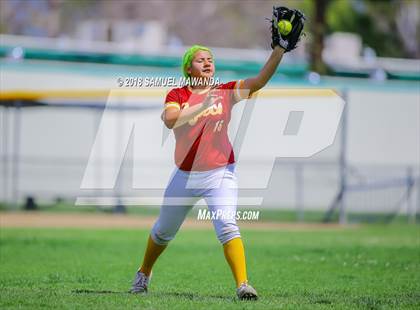 Thumbnail 3 in Crescenta Valley vs Barstow photogallery.