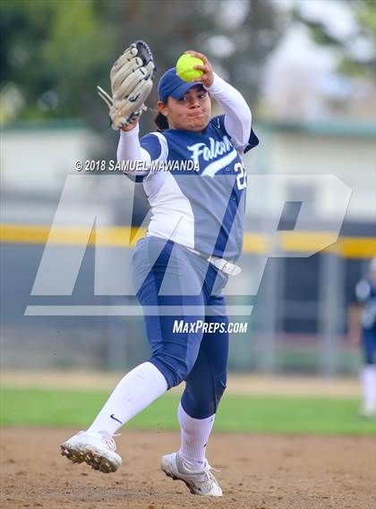 Thumbnail 3 in Crescenta Valley vs Barstow photogallery.