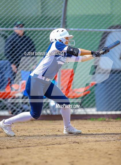 Thumbnail 3 in Crescenta Valley vs Barstow photogallery.