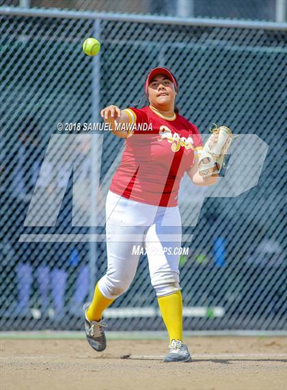 Thumbnail 1 in Crescenta Valley vs Barstow photogallery.