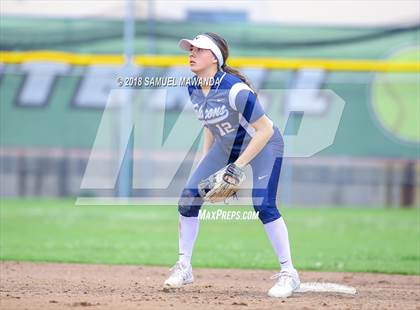 Thumbnail 2 in Crescenta Valley vs Barstow photogallery.