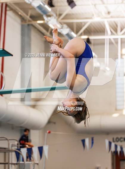 Thumbnail 2 in NIAA 4A Final (Diving) photogallery.
