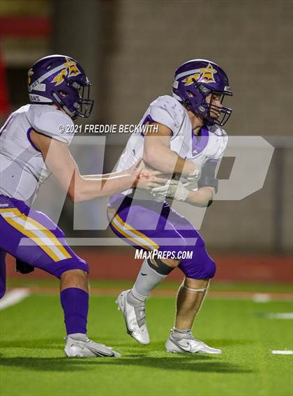 Thumbnail 1 in Sanger @ Aubrey photogallery.