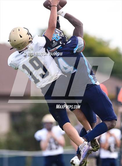 Thumbnail 3 in Bishop Grimes vs Thousand Islands photogallery.