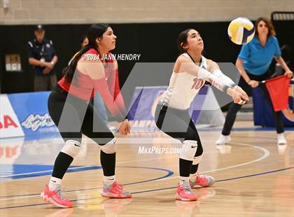 Thumbnail 1 in Immanuel vs Bell Gardens (CIF Division 5 Final) photogallery.