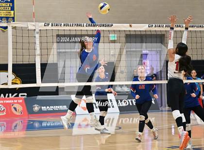 Thumbnail 3 in Immanuel vs Bell Gardens (CIF Division 5 Final) photogallery.