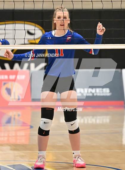 Thumbnail 2 in Immanuel vs Bell Gardens (CIF Division 5 Final) photogallery.