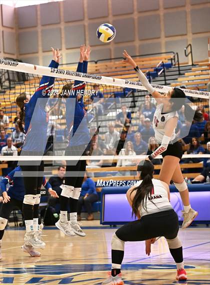 Thumbnail 3 in Immanuel vs Bell Gardens (CIF Division 5 Final) photogallery.