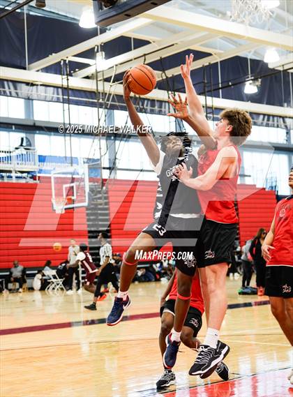 Thumbnail 2 in Long Island Lutheran Vs Kennedy (NYC Elite 32 Fall Brawl Tipoff) photogallery.