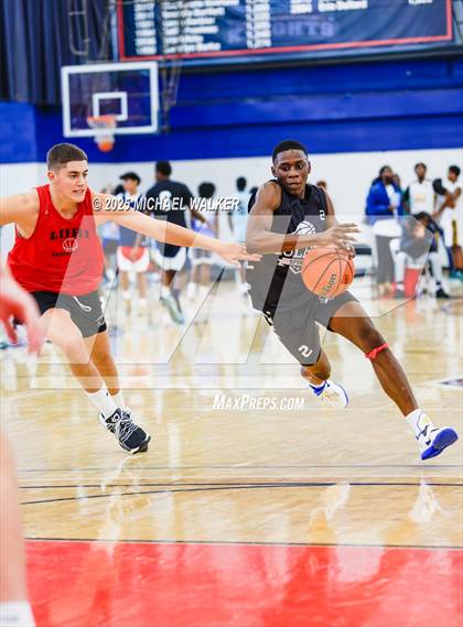 Thumbnail 2 in Long Island Lutheran Vs Kennedy (NYC Elite 32 Fall Brawl Tipoff) photogallery.