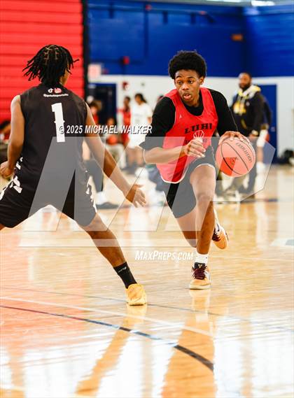 Thumbnail 3 in Long Island Lutheran Vs Kennedy (NYC Elite 32 Fall Brawl Tipoff) photogallery.