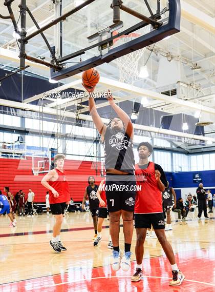 Thumbnail 1 in Long Island Lutheran Vs Kennedy (NYC Elite 32 Fall Brawl Tipoff) photogallery.