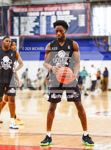 Thumbnail 2 in Long Island Lutheran Vs Kennedy (NYC Elite 32 Fall Brawl Tipoff) photogallery.