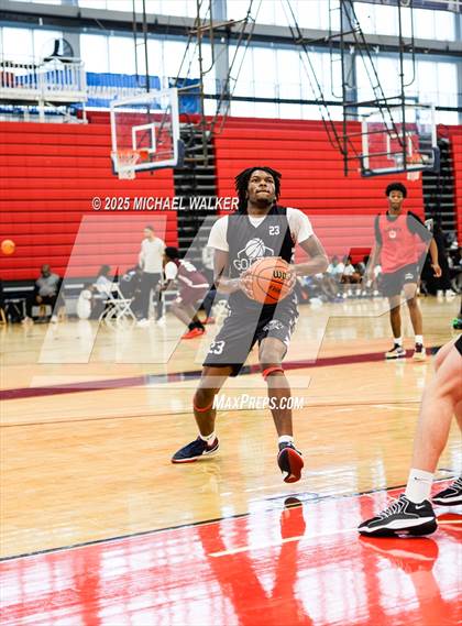 Thumbnail 2 in Long Island Lutheran Vs Kennedy (NYC Elite 32 Fall Brawl Tipoff) photogallery.