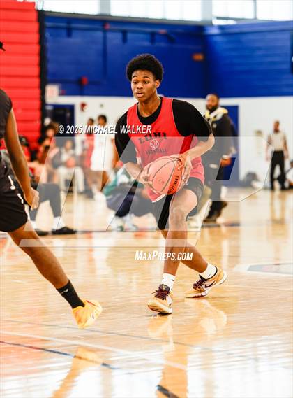 Thumbnail 2 in Long Island Lutheran Vs Kennedy (NYC Elite 32 Fall Brawl Tipoff) photogallery.