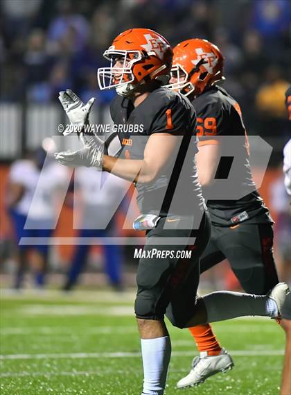 Thumbnail 1 in Pewitt vs. Elysian Fields (UIL 3A D2 Region III Semifinal) photogallery.