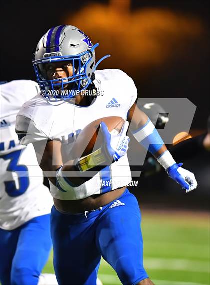 Thumbnail 3 in Pewitt vs. Elysian Fields (UIL 3A D2 Region III Semifinal) photogallery.