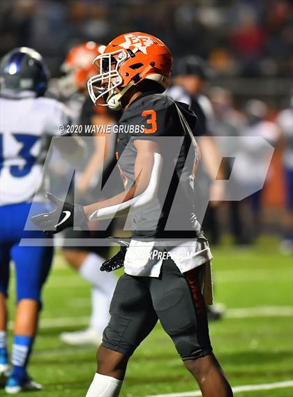 Thumbnail 1 in Pewitt vs. Elysian Fields (UIL 3A D2 Region III Semifinal) photogallery.