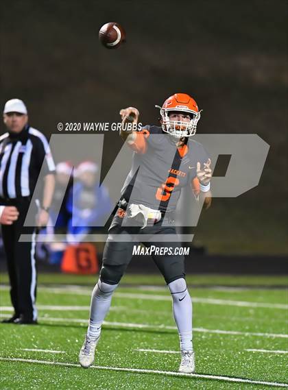 Thumbnail 3 in Pewitt vs. Elysian Fields (UIL 3A D2 Region III Semifinal) photogallery.