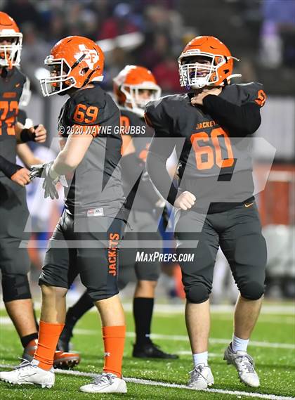 Thumbnail 3 in Pewitt vs. Elysian Fields (UIL 3A D2 Region III Semifinal) photogallery.