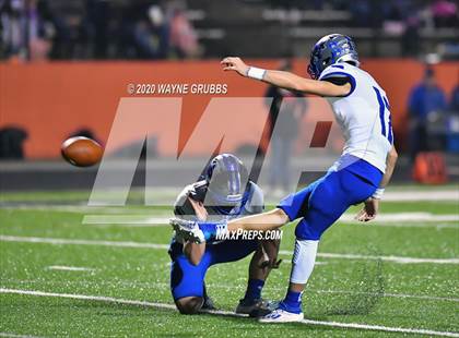 Thumbnail 2 in Pewitt vs. Elysian Fields (UIL 3A D2 Region III Semifinal) photogallery.