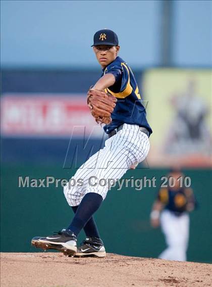 Thumbnail 2 in Yucaipa vs. Carter (County Clash) photogallery.